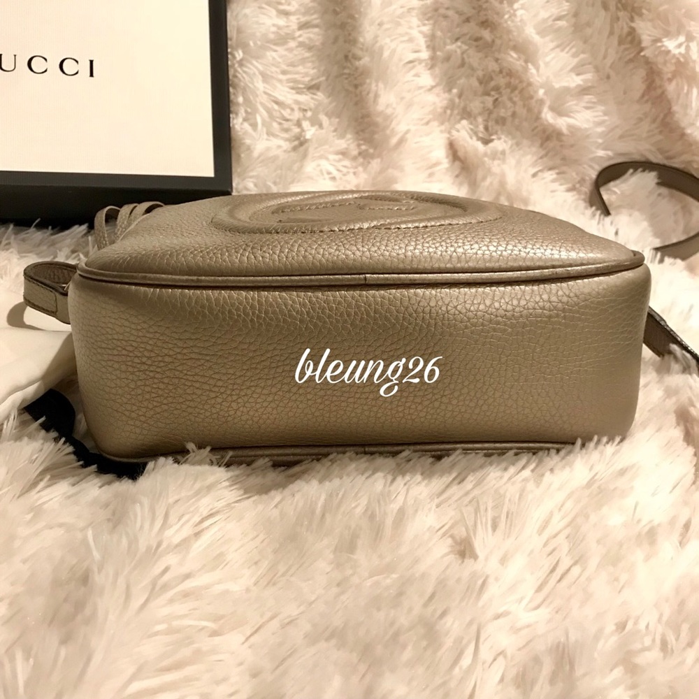 GUCCI SOHO DISCO CROSSBODY BAG GOLDEN BEIGE GOLD - Picture 2 of 8